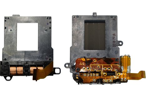 Bild Der neue elektromagnetisch gesteuerte Verschluss der Panasonic Lumix DMC-GX80 (links) arbeitet sehr leise und vibrationsarm, ganz im Gegensatz zur alten Mechanik mit starken Spannfedern und elektrischer Steuerung, wie sie rechts zu sehen ist. [Foto: MediaNord]