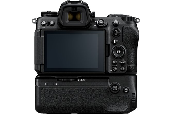 Bild Nikon Z6III mit Z 24-70 mm F4 S und Batteriegriff MB-N14. [Foto: Nikon]
