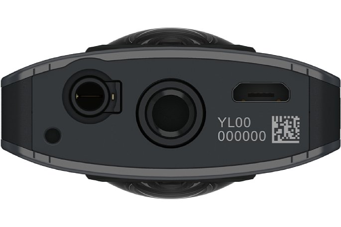 Bild Dank der USB-Schnittstelle und dem neuen Plugin können Aufnahmen aus dem internen Speicher der Ricoh Theta V auf einen per OTG-Kabel angeschlossenen externen USB-Speicher übertragen werden. [Foto: Ricoh]