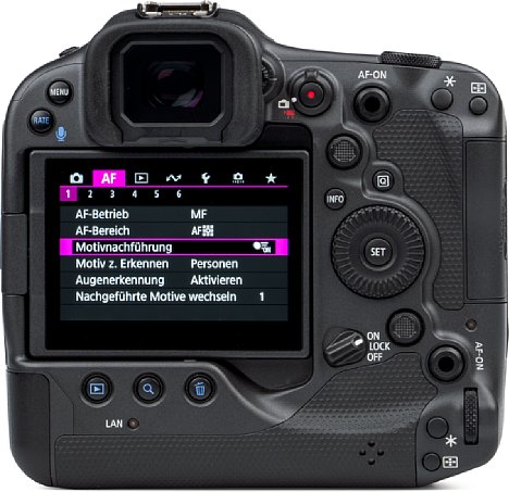 Bild Die Canon EOS R3 bietet als erste Profikamera von Canon einen dreh- und schwenkbaren Bildschirm. Der rund acht Zentimeter große Touchscreen löst feine 4,2 Millionen Bildpunkte auf. [Foto: MediaNord]