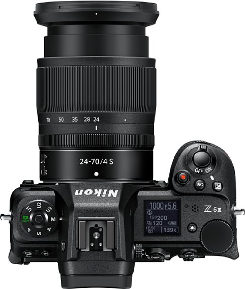 Bild Auf der Oberseite verfügt die Nikon Z6III über ein beleuchtbares Info-Display. [Foto: Nikon]