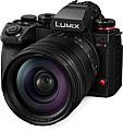 Nach dem Firmwareupdate sollen die Funktionstaste und der Funktionsring des neuen Panasonic Lumix S 24-60 mm F2.8 mit der Lumix DC-S1RII vollumfänglich nutzbar sein. [Foto: Panasonic]
