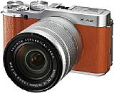 Die Fujifilm X-A2 besitzt wie die X-A1 einen normalen 16 Megapixel APS-C CMOS Sensor statt der X-Trans-Technologie. [Foto: Fujifilm]