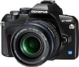 Olympus E-420 mit 14-42mm Objektiv [Foto: Olympus]