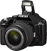 Pentax K-m mit Blitz DAL1855 [Foto: Pentax]