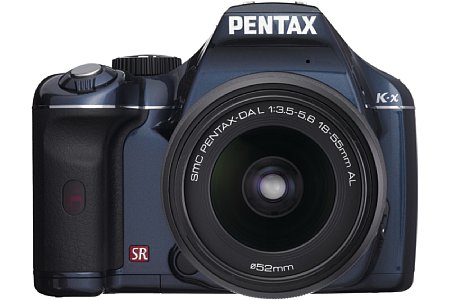 Pentax K-x mit DA-L 18-55 [Foto: Pentax]