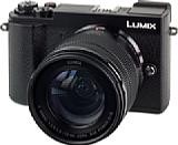 Panasonic Lumix DC-GX9 mit 12-60 mm. [Foto: MediaNord]