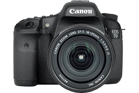 Canon EOS 7D mit EF-S 18-135 mm 1:3.5-5.6 IS [Foto: MediaNord]