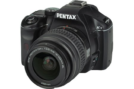 Pentax K-x mit SMC Pentax-DA L 1:3.5-5.6 18-55 mm AL [Foto: MediaNord]