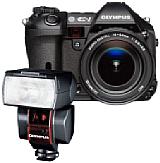 Olympus E-1 mit FL-36 und Zuiko 14-54 [Foto: Olympus]