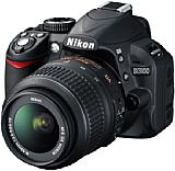 Nikon D3100 mit 18-55 mm VR [Foto: Nikon]