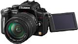 Panasonic Lumix DMC-GH2 mit G Vario 1:4-5.8 14-140 mm [Foto: Panasonic]