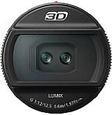 Das Panasonic Lumix G 1:12 12,5 mm 3D arbeitet mit zwei einzelnen und lichtschwachen Optiken. [Foto: Panasonic]