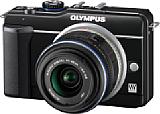 Olympus Pen E-PL1 mit Olympus 14-42 mm 3.5-5.6 II M (EZ-M1442-II) schwarz [Foto: Olympus]