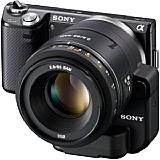 Sony NEX-5N LA-EA2 mit SAM 85 mm F2.8 [Foto: Sony]