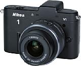 Nikon 1 V1 mit 1-Mount VR 10-30 mm 3.5-5.6 [Foto: MediaNord]