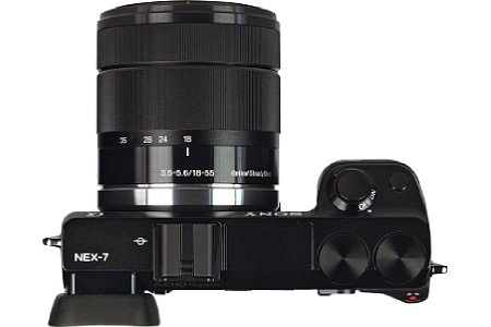 Sony NEX-7B schwarz. [Foto: Sony]