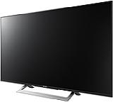 Der Fuß eines Fernsehgerät wie der Sony Bravia KD43XD8005 besitzt einen normalen, nicht neigbaren Fuß. Die Position des Bildschirms ist zudem etwas tiefer als bei einem Computer-Monitor. [Foto: Sony]