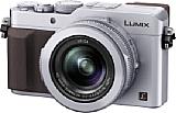 Die Panasonic Lumix DMC-LX100 ist mit einem 17,3 x 13 mm großen 4/3"-Sensor mit 16 Megapixeln Auflösung ausgestattet, von dem aber nur maximal 12,8 Megapixel genutzt werden. Dank des Überformatsensors bleibt der Bildwinkel bei 4:3, 3:2 und 16:9 gleich. [Foto: Panasonic]
