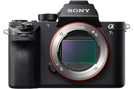 Der große Vollformat-Sensor der Sony Alpha 7S II besitzt lediglich 12,2 Megapixel. Damit ist die Kamera ideal für Aufnahmen bei wenig Licht. [Foto: Sony]