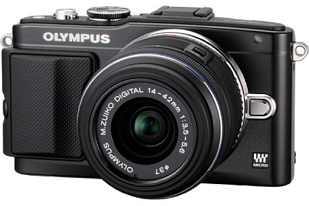 Olympus Pen E-PL5 mit 14-42 mm F3.5-5.6 II R (EZ-M1442-II R) [Foto: Olympus]