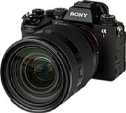 Unscheinbar aussehend ist die Sony Alpha 1 II mit 30 Serienbildern pro Sekunde bei 50 Megapixeln Auflösung sowie der 8K-Videofunktion ein echter Wolf im Scharfspelz. [Foto: MediaNord]