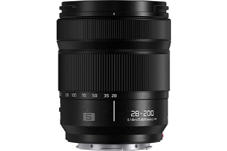 Panasonic S 28-200 mm F4-7.1 Macro OIS (S-R28200E). [Foto: Panasonic]