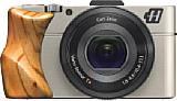 Die kürzlich vorgestellte Hasselblad Stellar II basiert auf der Sony RX100 II und wird mit vier Griffen wahlweise in Olivenholz, ... [Foto: Hasselblad]