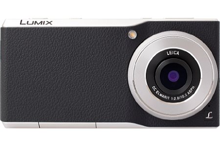 Des Design des Panasonic Lumix DMC-CM1 sieht toll aus, ist aber alles andere als praktisch. Durch die abgeschrägte vordere/untere Kante steht das Gerät kaum von selbst und fällt sehr leicht um – und dann direkt aufs Objektiv. [Foto: Panasonic]