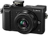 Die Panasonic Lumix DMC-GX80 ist wesentlich kompakter als die Lumix DMC-GX8. Auf einen Spritzwasser- und Staubschutz verzichtet das Kunststoffgehäuse. [Foto: Panasonic]