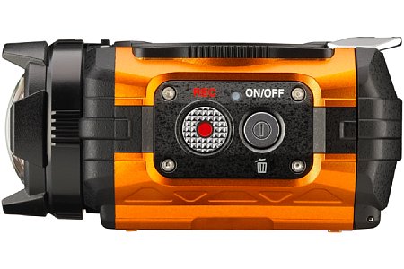 Die orangene Version der Ricoh WG-M1 sieht noch peppiger aus. Auffällig ist das Gerät in jedem Fall. [Foto: Ricoh]