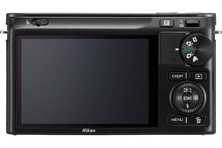 Nikon 1 J2 mit 11-27,5 mm [Foto: Nikon]