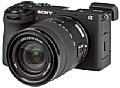 Sony Alpha 6700 mit E 18-135 mm F3.5-5.6 OSS. [Foto: MediaNord]