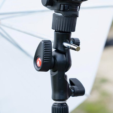 Manfrotto MLH1HS-2 Neige-Kopf mit Blitzschuh. [Foto: Manfrotto]