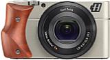 Die Hasselblad Stellar entspricht technisch der Sony RX100. Geändert wurde die Gehäusefarbe, das Logo und der Griff. [Foto: Hasselblad]