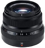 Das Fujifilm XF 35 mm F2 R WR ist mit einem Blendenring ausgestattet. [Foto: Fujifilm]