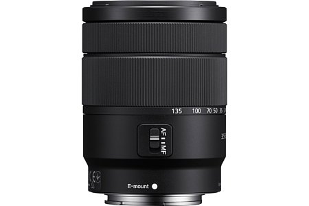 Sony E 18-135 mm F3.5-5.6 OSS (SEL18135). [Foto: Sony]