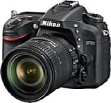 Nikon D7100 mit AF-S 16-85 mm 3.5-5.6 DX VR G ED [Foto: Nikon]