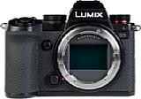 Panasonic Lumix DC-S5. [Foto: MediaNord]