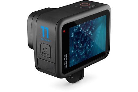 Die GoPro Hero11 Black gleicht ihrer Vorgängerin wie ein Ei dem anderen. Der Monitor auf der Front kann für das Livebild (als Sucher) genutzt werden oder auch nur für große, gut lesbare Status-Anzeigen. [Foto: GoPro]