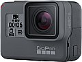 Einziger äußerlicher Unterschied der GoPro Hero6 Black zum Vorgängermodell ist die kleine, aufgedruckte Typenbezeichnung an der Gehäuseseite. Beim Vorgängermodell war diese nur eingeprägt und damit nahezu unsichtbar. [GoPro]