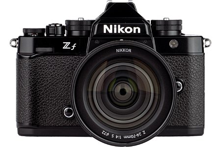 Nikon Z f mit Z 24-70 mm F4 S. [Foto: Nikon]