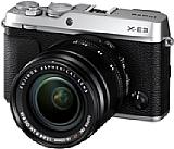 Gegenüber dem Vorgängermodell ist die Fujifilm X-E3 schmaler und leichter geworden, sie ist nun die kompakteste und leichteste X-Systemkamera mit eingebautem Sucher. [Foto: Fujifilm]