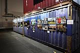 Eindrücke der Photopia Hamburg 2021. An vielen Stellen in den Hallen sind versteckte Galerien eingerichtet. Hier dient ein Schiffscontainer als Ausstellungsfläche. [Foto: MediaNord]