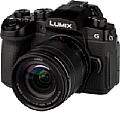 Panasonic Lumix DC-G97 mit 12-60 mm F3.5-5.6. [Foto: MediaNord]