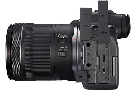 Bild Die Canon EOS R6 verfügt über einen Mikrofonein- und Kopfhörerausgang, eine Micro-HDMI-Schnittstelle für externe 4K-Videoaufzeichnung und eine USB-C-Schnittstelle mit Dauerstromversorgung. [Foto: Canon]