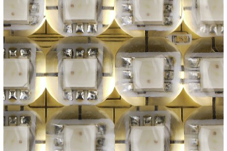 Bild Die Detailaufnahme zeigt die großflächigen LED-Elemente. [Foto: MediaNord]