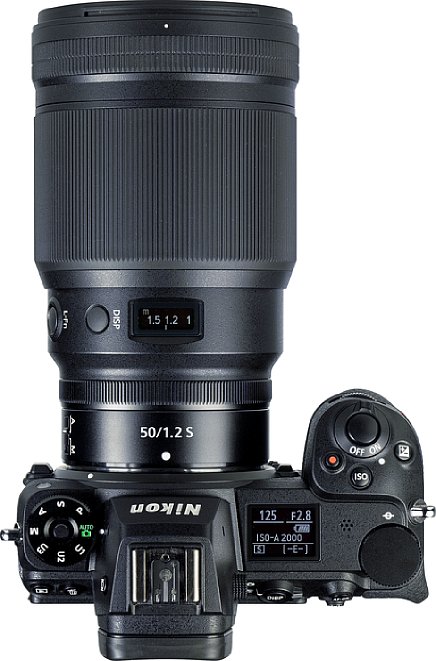 Bild Das Display des Nikon Z 50 mm F1.2 S zeigt beispielsweise die Entfernung an. Es passt optisch gut zum Display der Nikon Z 7II. [Foto: MediaNord]