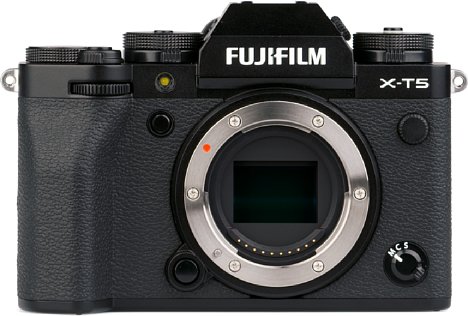 Bild Die Fujifilm X-T5 löst mit ihrem 40-Megapixel-Sensor höher auf als die APS-C-Kameras der Konkurrenz. [Foto: MediaNord]