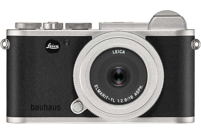 Bild Die Leica CL “100 jahre bauhaus” trägt eine Prägung des Bauhaus-Schriftzugs aus dem Jahr 1929. [Foto: Leica]